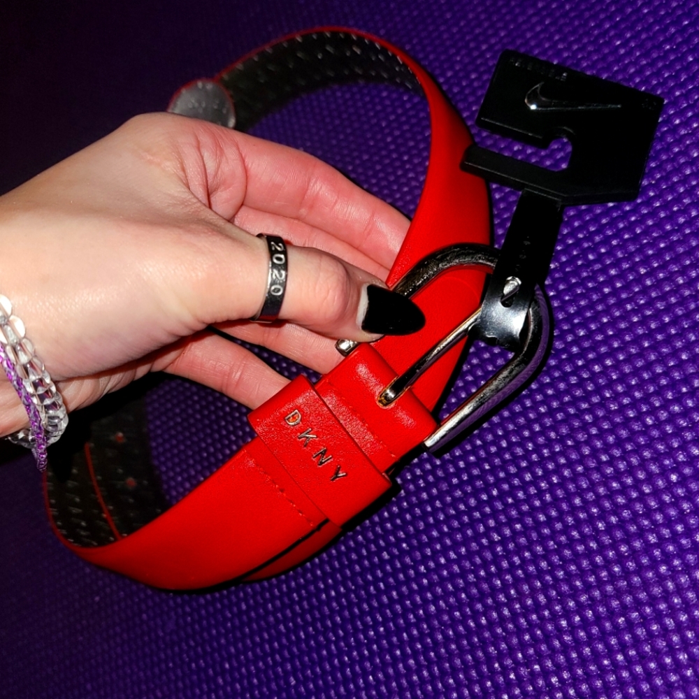 Beautiful DKNY reversal belt